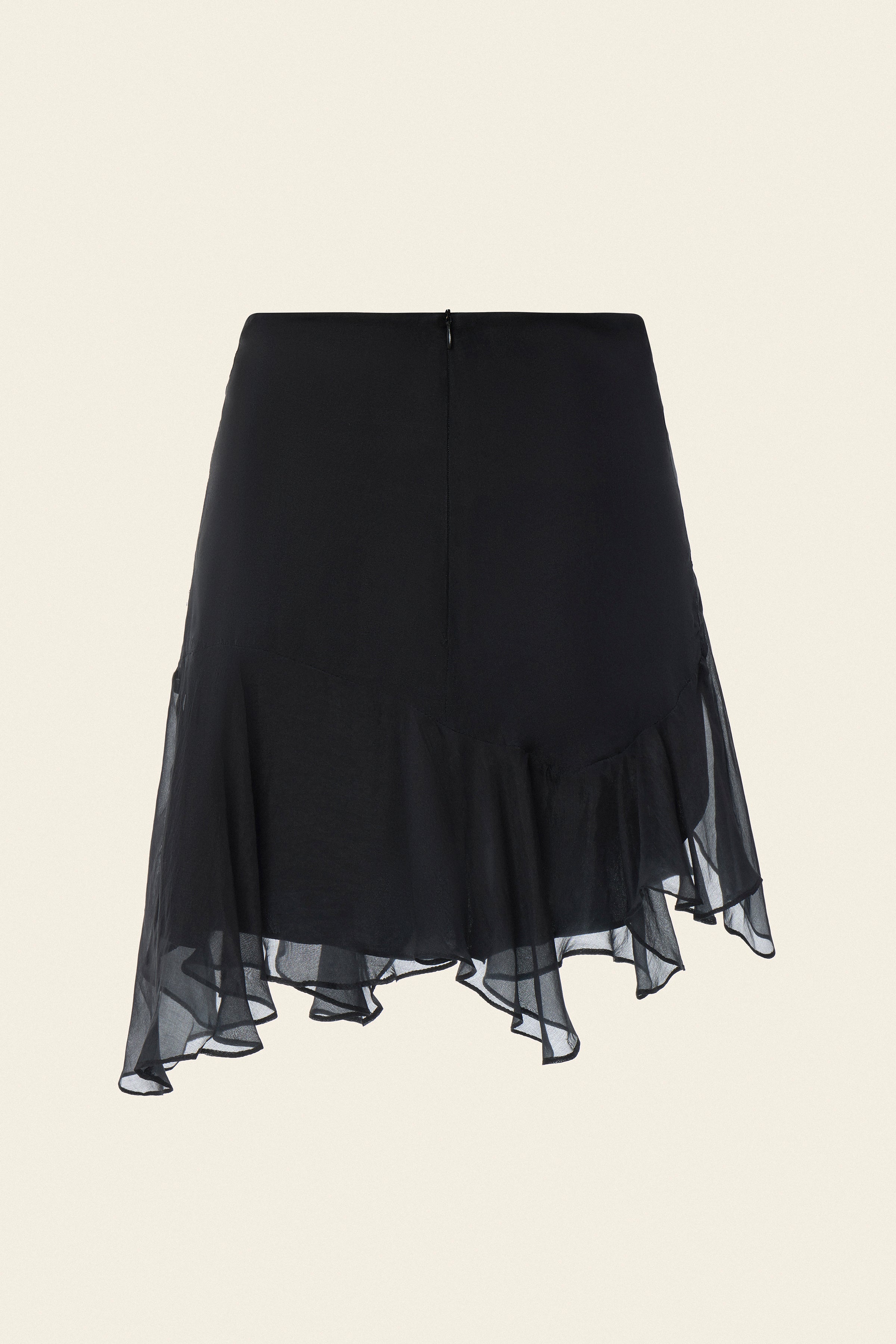 WAVE SKIRT IN BLACK